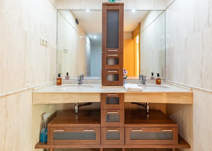 Penthouse Duplex In A 4 Floors Spanish House -8 Min To Center By Metro