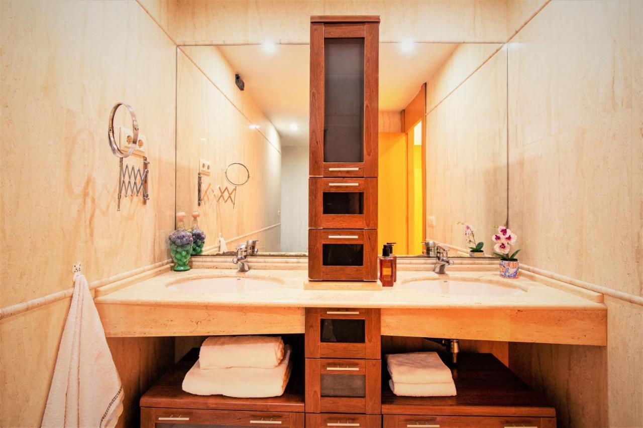 Penthouse Duplex In A 4 Floors Spanish House -8 Min To Center By Metro Apartament