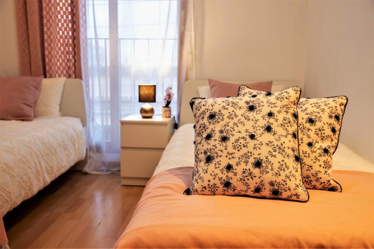 Penthouse Duplex In A 4 Floors Spanish House -8 Min To Center By Metro Apartament *