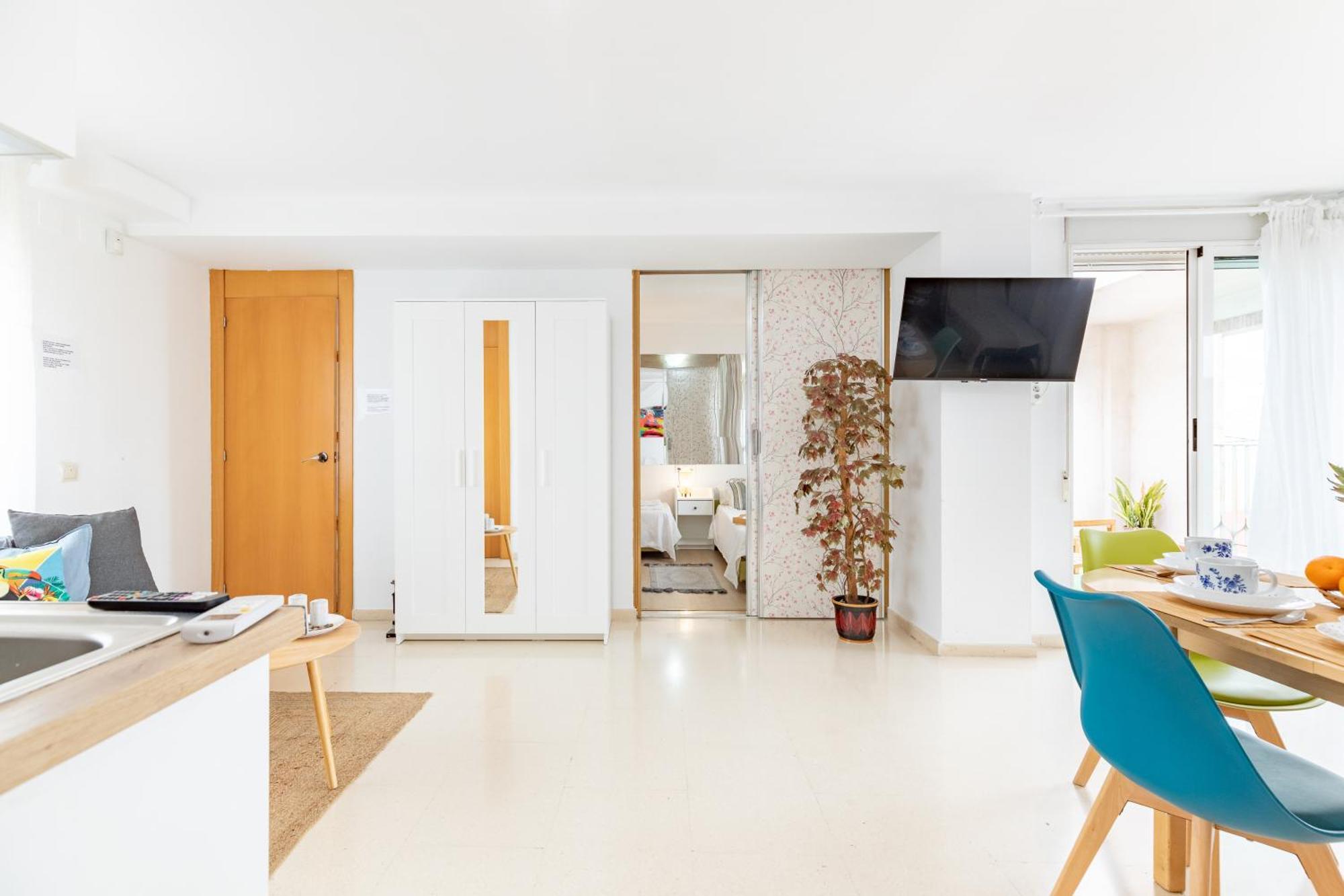Penthouse Duplex In A 4 Floors Spanish House -8 Min To Center By Metro Apartament València