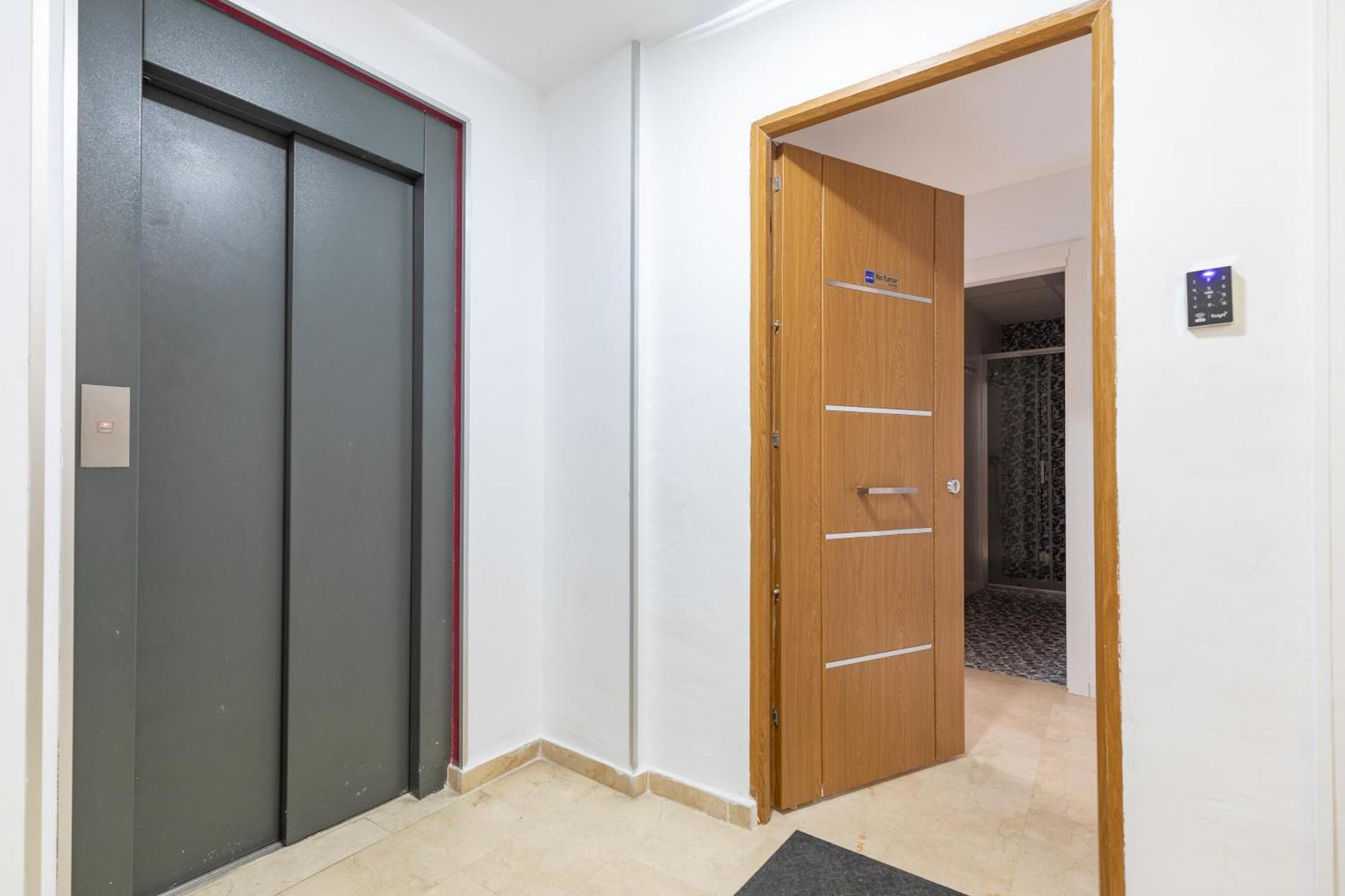 Penthouse Duplex In A 4 Floors Spanish House -8 Min To Center By Metro València
